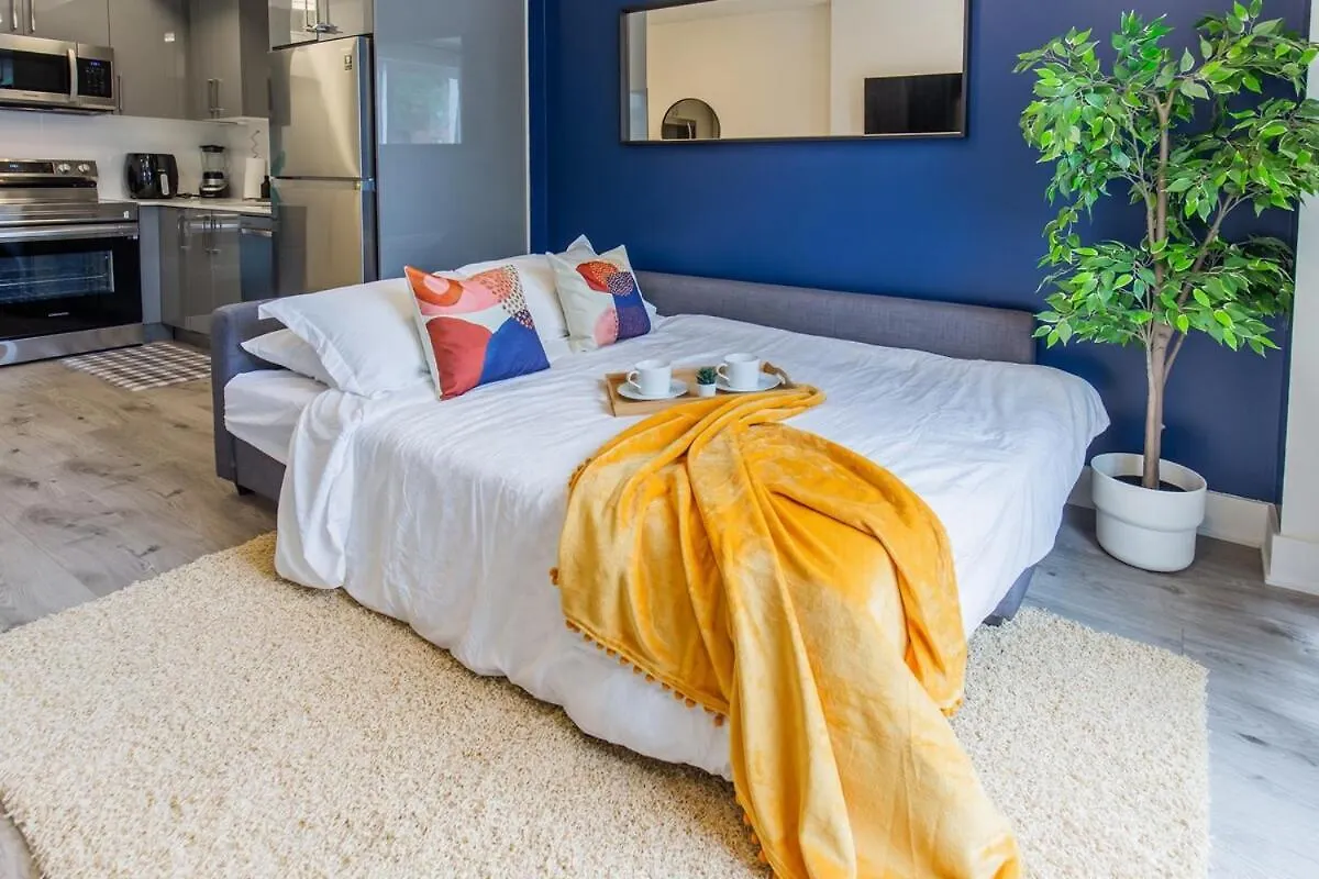 Niagara Luxe Suite, 4Min To Falls With Fireplace, Ping Pong Apartment